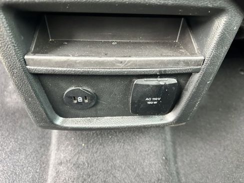 Certified 2024 Ford Edge Titanium image 9