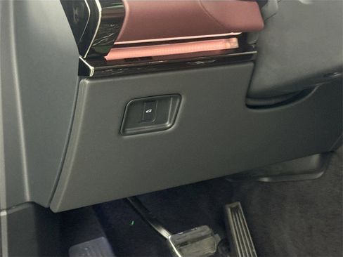 Used 2024 Land Rover Range Rover Sport Dynamic SE image 10