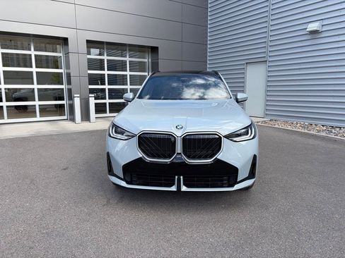 Used 2025 BMW X3 xDrive30i w/ Premium Package AWD/4WD image 2