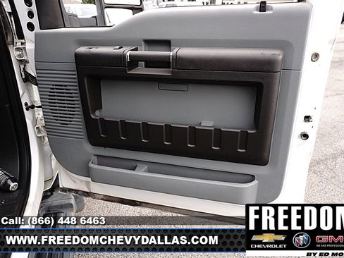 Used 2015 Ford F550 4x4 Crew Cab Super Duty image 29