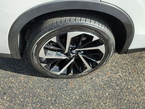 Used 2022 Mitsubishi Outlander ES image 13