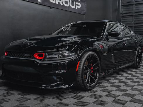 Used 2019 Dodge Charger Scat Pack w/ Daytona Edition Group RWD image 32
