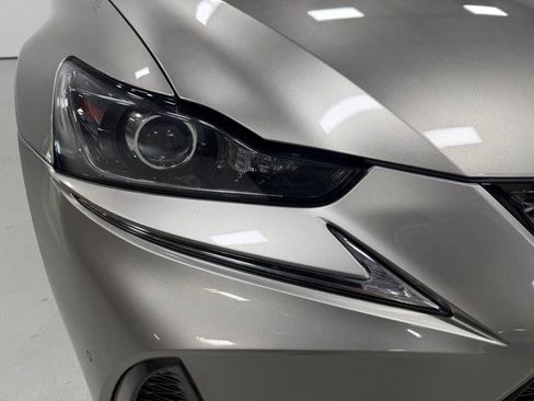 Used 2020 Lexus IS 300 F Sport w/ F Sport Package AWD/4WD image 10
