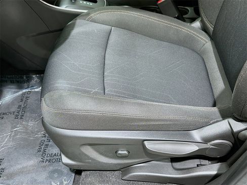 Used 2020 Chevrolet Trax LT image 19