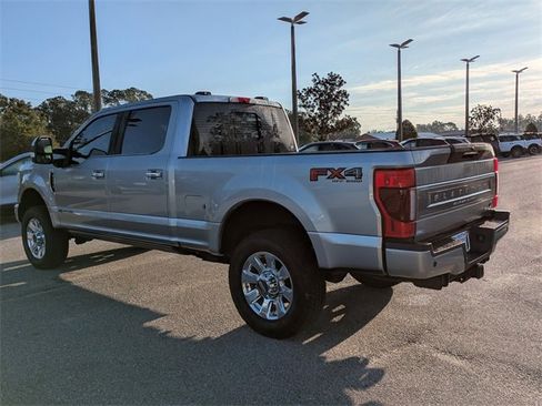Certified 2022 Ford F350 Platinum w/ FX4 Off-Road Package image 6