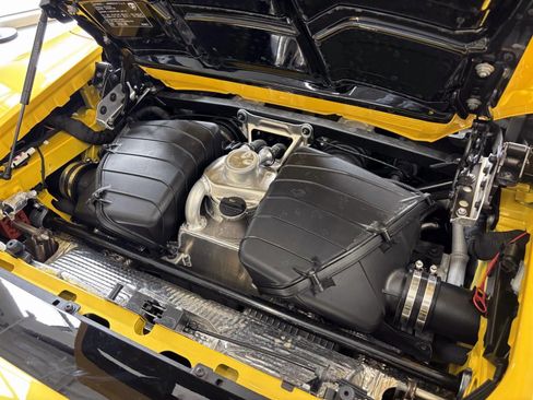 Used 2024 Lamborghini Huracan EVO image 16