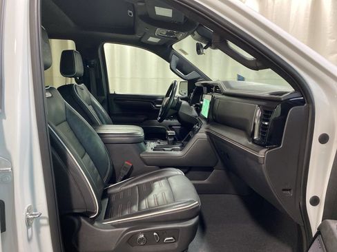 Used 2023 GMC Sierra 1500 AT4X w/ AT4X AEV Edition image 17