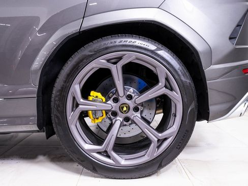 Used 2021 Lamborghini Urus AWD/4WD image 12