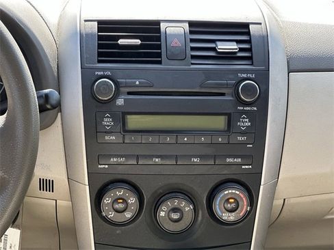 Used 2010 Toyota Corolla LE image 13
