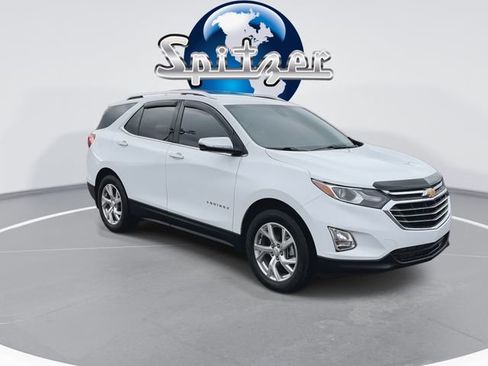 Used 2018 Chevrolet Equinox Premier image 2