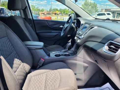 Used 2021 Chevrolet Equinox LT FWD image 17