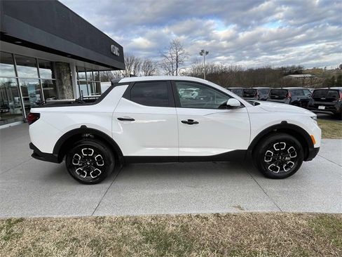 Used 2024 Hyundai Santa Cruz SE image 24