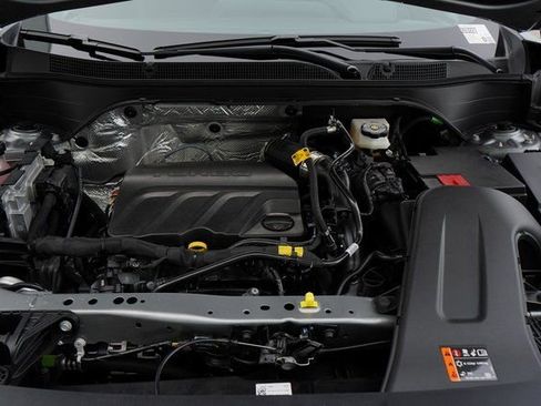 New 2026 Chevrolet Trax RS w/ Sunroof Package image 34