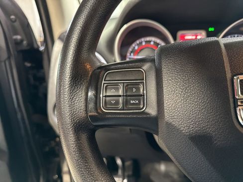 Used 2017 Dodge Journey SE image 12