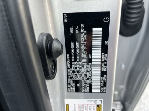 Used 2024 Toyota 4Runner TRD Off-Road image 34