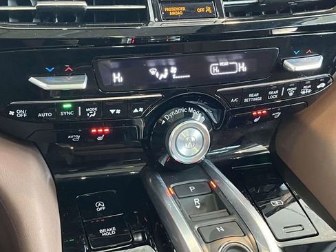 Used 2024 Acura MDX SH-AWD w/ Technology Package image 25