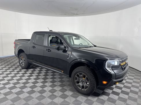 Used 2025 Ford Maverick Tremor AWD/4WD image 2
