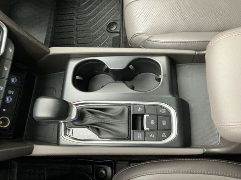 Used 2020 Hyundai Santa Fe Limited image 13