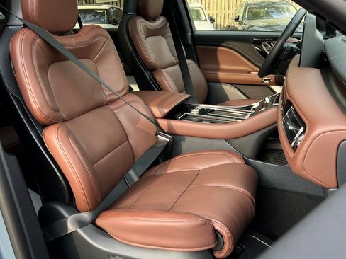 New 2026 Lincoln Aviator Reserve w/ Luxury Package AWD/4WD image 9