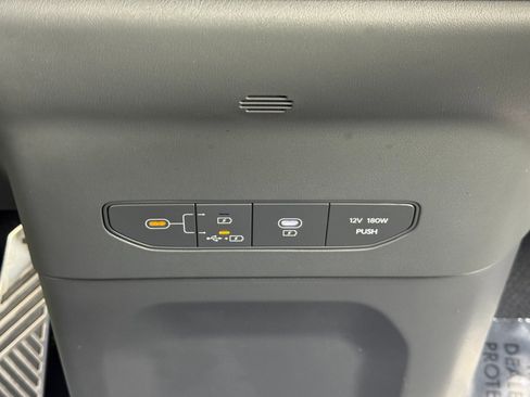 Used 2024 Kia EV9 GT-Line image 35