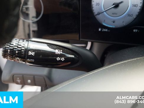 Used 2025 Hyundai Elantra SEL FWD image 18
