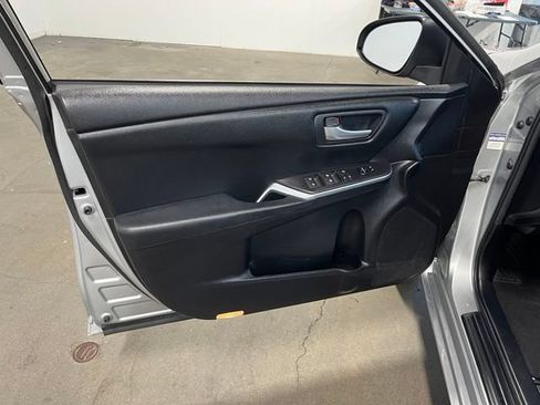 Used 2015 Toyota Camry LE FWD image 24