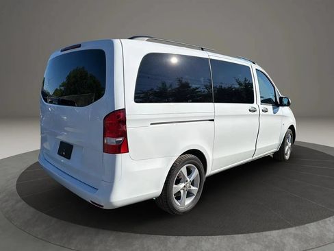 Used 2017 Mercedes-Benz Metris Passenger w/ Appearance Package image 5