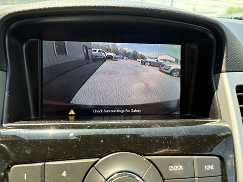 Used 2014 Chevrolet Cruze LT FWD image 12