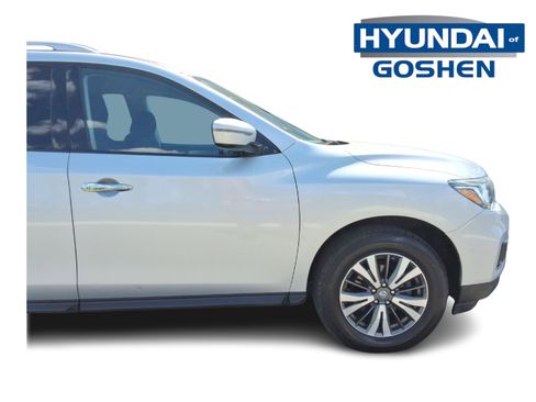 Used 2017 Nissan Pathfinder SV AWD/4WD image 10