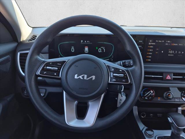 Used 2026 Kia Seltos LX AWD/4WD image 13