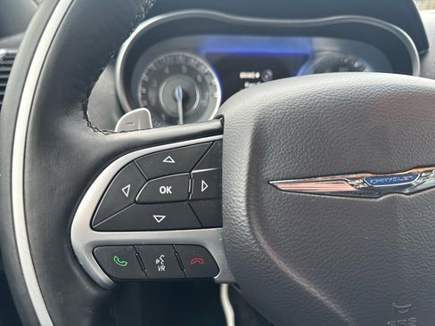 Used 2016 Chrysler 300 C Platinum w/ Safetytec Plus Group image 28