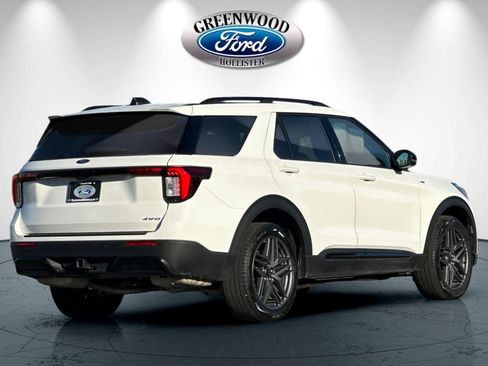 Certified 2025 Ford Explorer ST-Line w/ ST-Line Street Pack image 4