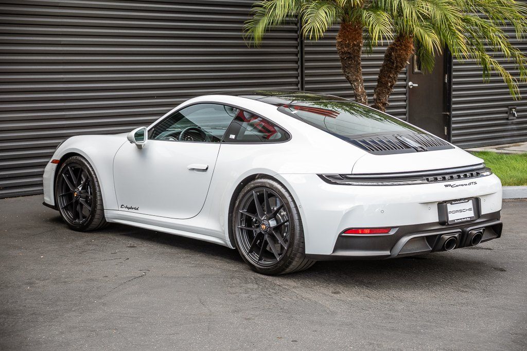 Certified 2025 Porsche 911 Carrera GTS RWD image 3