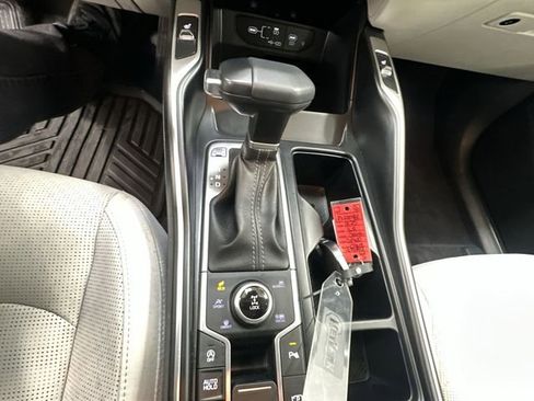 Used 2025 Kia Sorento S AWD/4WD image 21