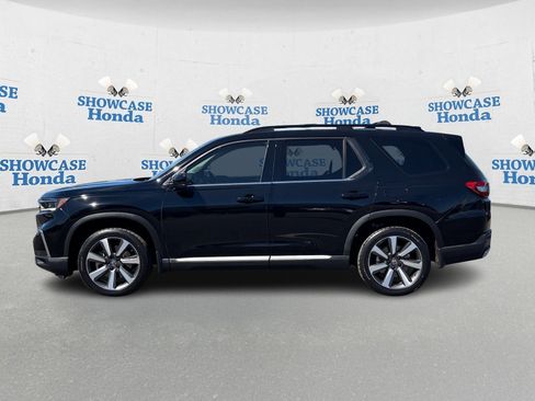 Used 2023 Honda Pilot Touring image 4