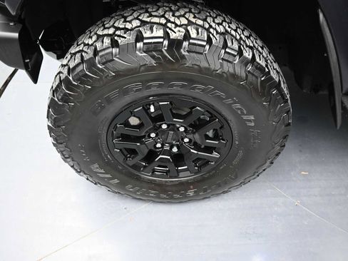 Used 2022 Ford Bronco Raptor image 10