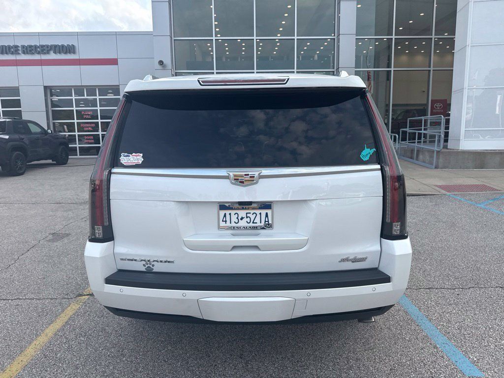 Used 2020 Cadillac Escalade Premium Luxury AWD/4WD image 40