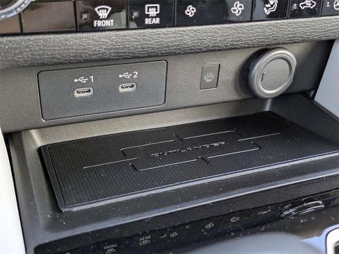 New 2026 Mitsubishi Outlander SE image 23