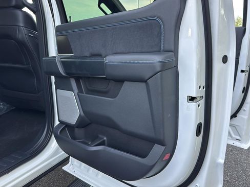 New 2026 Ford F250 Platinum w/ FX4 Off-Road Package AWD/4WD image 19