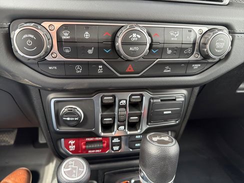 New 2026 Jeep Wrangler Unlimited Rubicon image 24