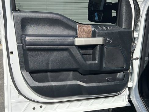 Certified 2018 Ford F250 Lariat w/ Lariat Value Package image 11