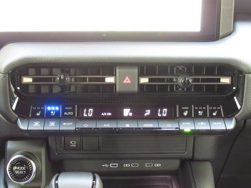 Used 2027 Toyota Land Cruiser w/ Premium Package AWD/4WD image 31