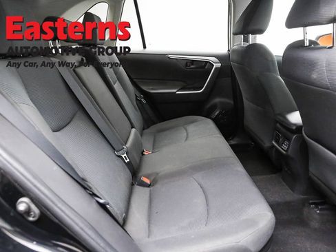 Used 2022 Toyota RAV4 LE image 23