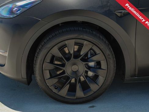 Used 2023 Tesla Model Y Long Range AWD/4WD image 12