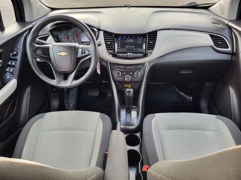 Used 2018 Chevrolet Trax LS w/ LPO, Cargo Package FWD image 14