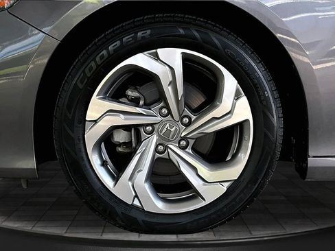 Used 2019 Honda Accord EX-L image 31