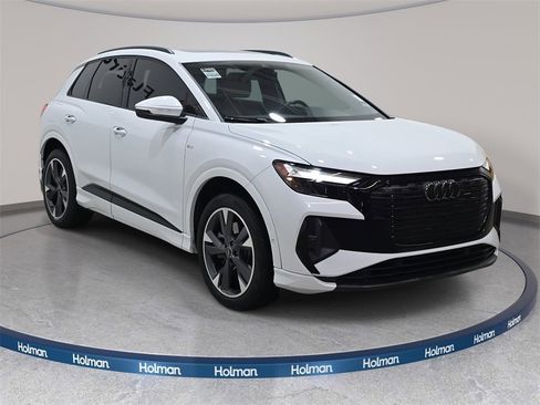 Used 2024 Audi Q4 e-tron Premium Plus w/ Premium Plus image 3