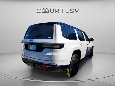 New 2026 Jeep Grand Wagoneer Summit w/ Rear Seat Video Group I image 4