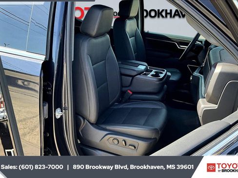 Used 2024 GMC Sierra 1500 SLT AWD/4WD image 6