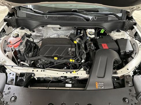 New 2026 Chevrolet Trax RS w/ Sunroof Package image 25